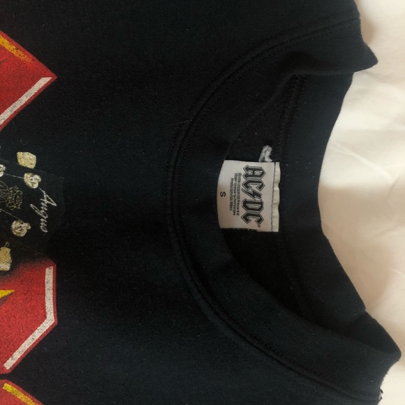 ACDC long sleeve crew neck from FOREVER 21 - Picture 3 of 4